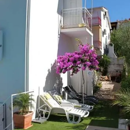 Lily Apartmán Sutivan