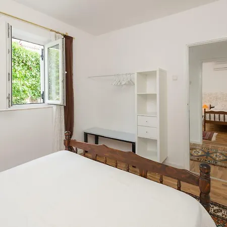 Lily Apartmán *